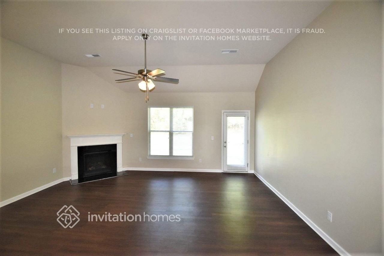 1709 Misselthrush Ln - Photo 4 of 14