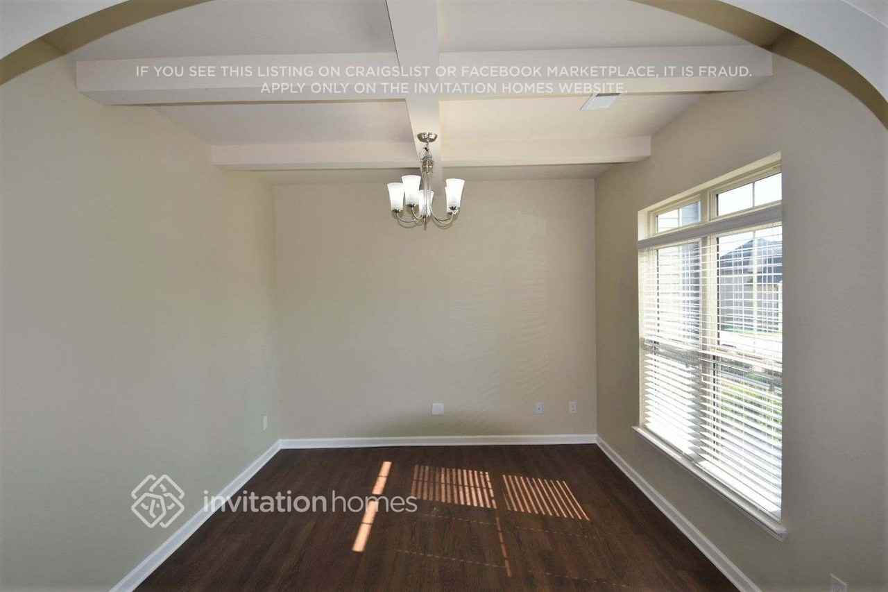 1709 Misselthrush Ln - Photo 6 of 14