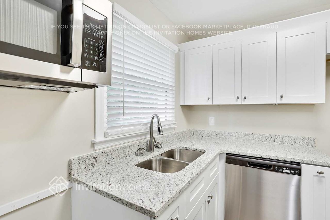 277 Rockin Hill Dr Sw - Photo 4 of 10