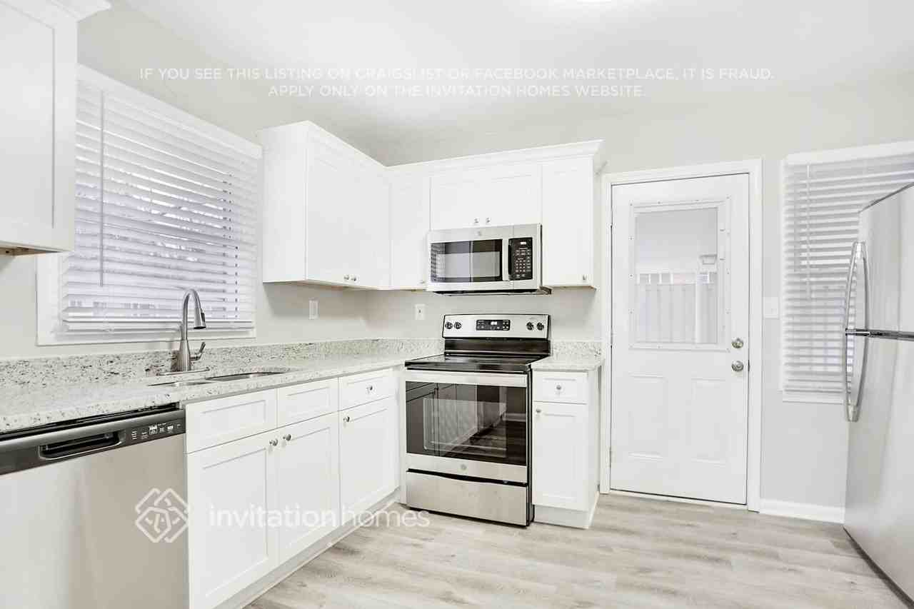 2701 Connally Dr Sw - Photo 7 of 19