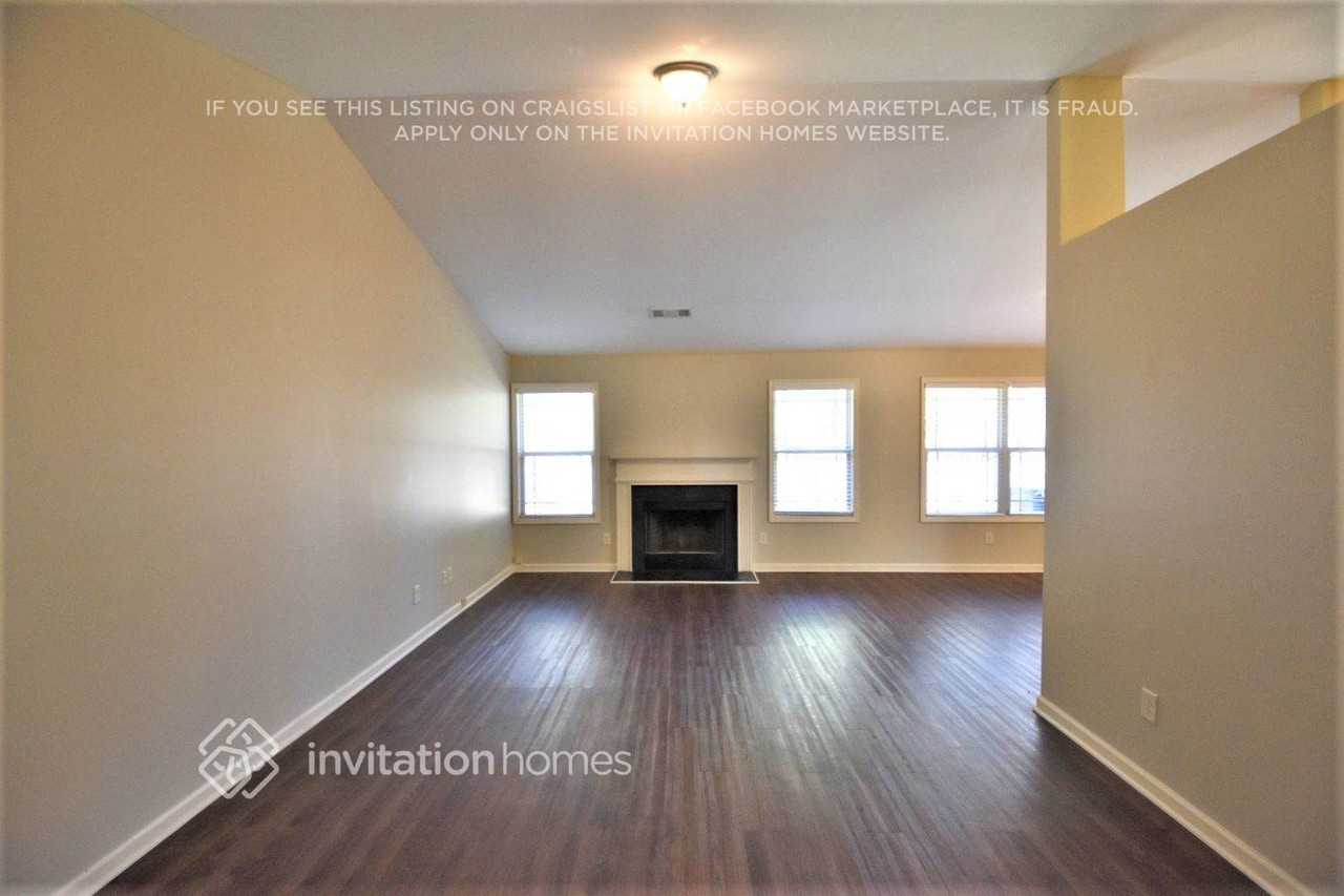 2144 Centenary Main St - Photo 2 of 13