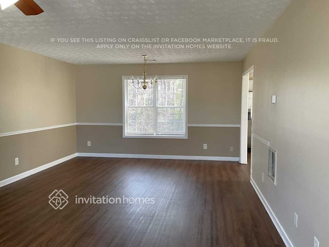 2364 Oakland Spring Dr - Photo 3 of 10