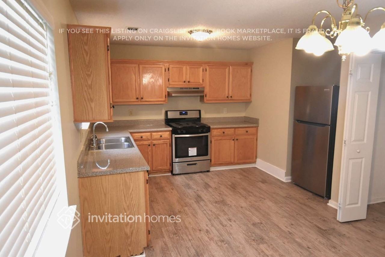 265 Village Dr - Photo 5 of 12