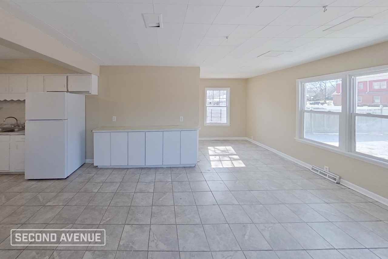 4772 Jefferson St - Photo 5 of 28