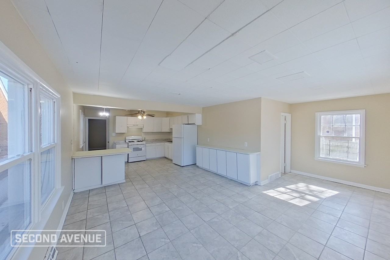 4772 Jefferson St - Photo 6 of 28