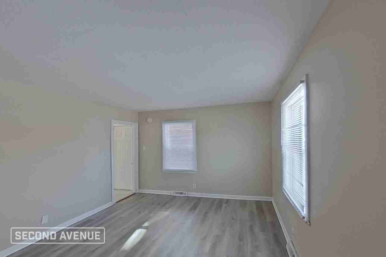 4772 Jefferson St - Photo 7 of 28