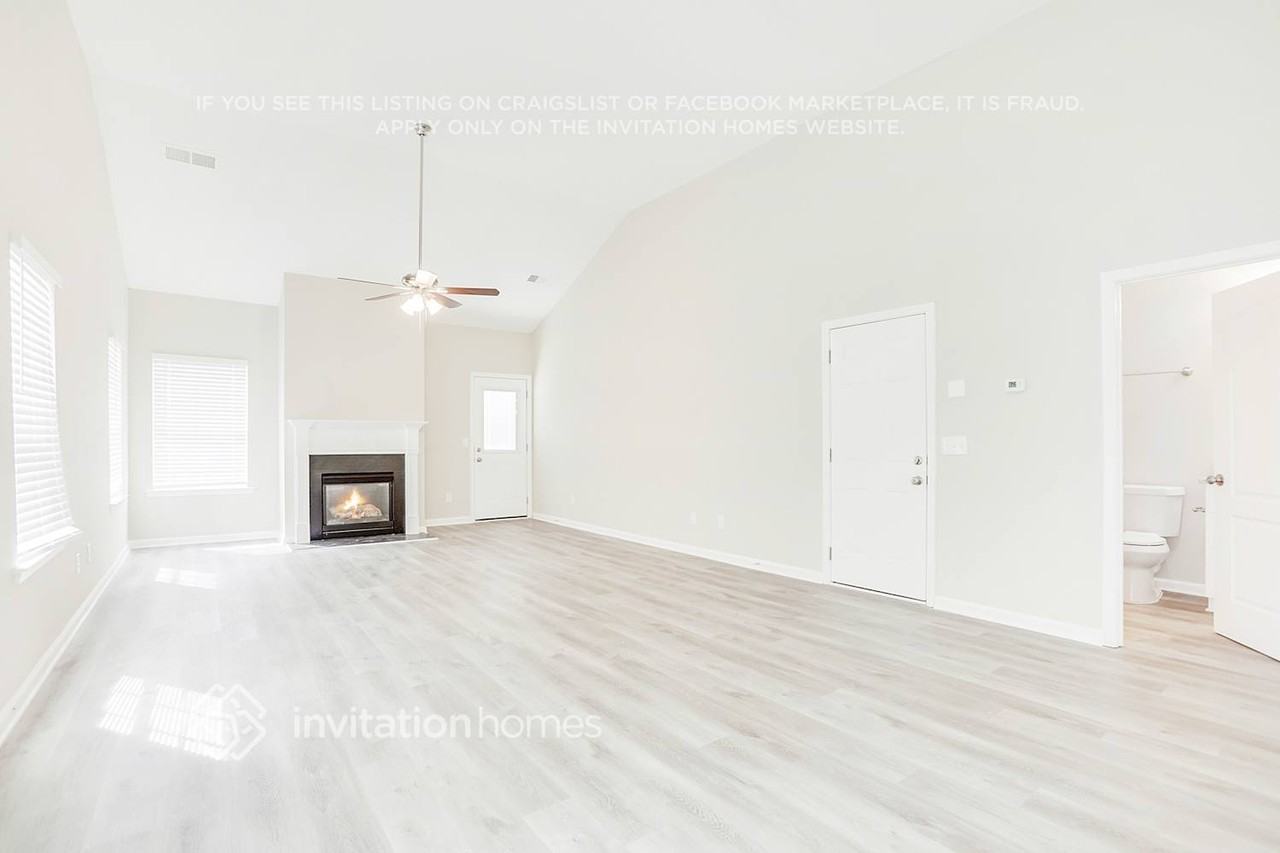 3232 Tallon Ln Sw - Photo 5 of 24