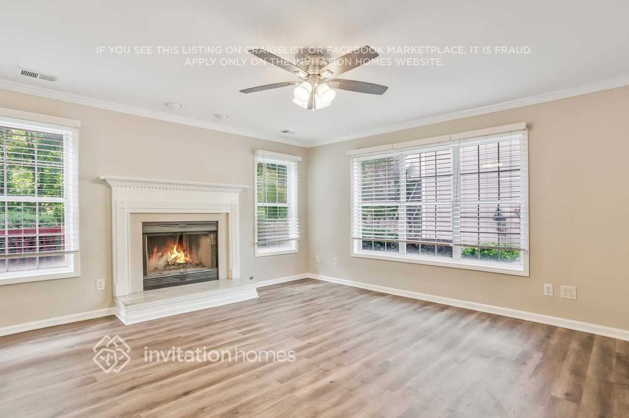 2645 Abbotts Glen Dr Nw - Photo 4 of 20