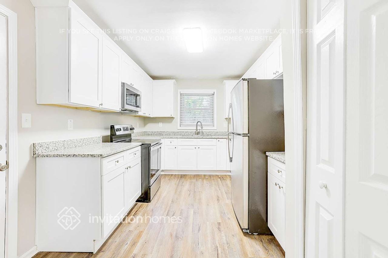 1964 Rosewood Rd - Photo 5 of 18