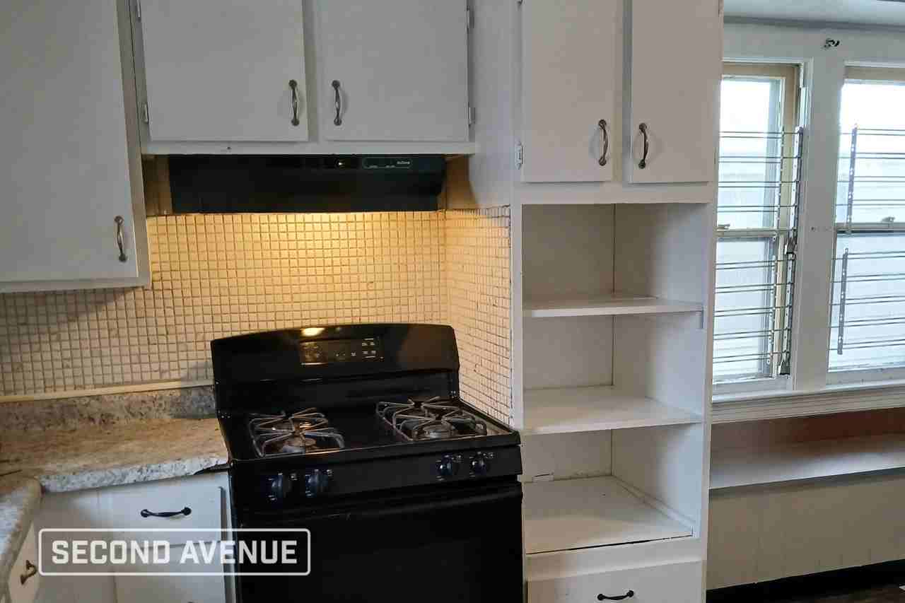 2854 E 128th St - Photo 7 of 15