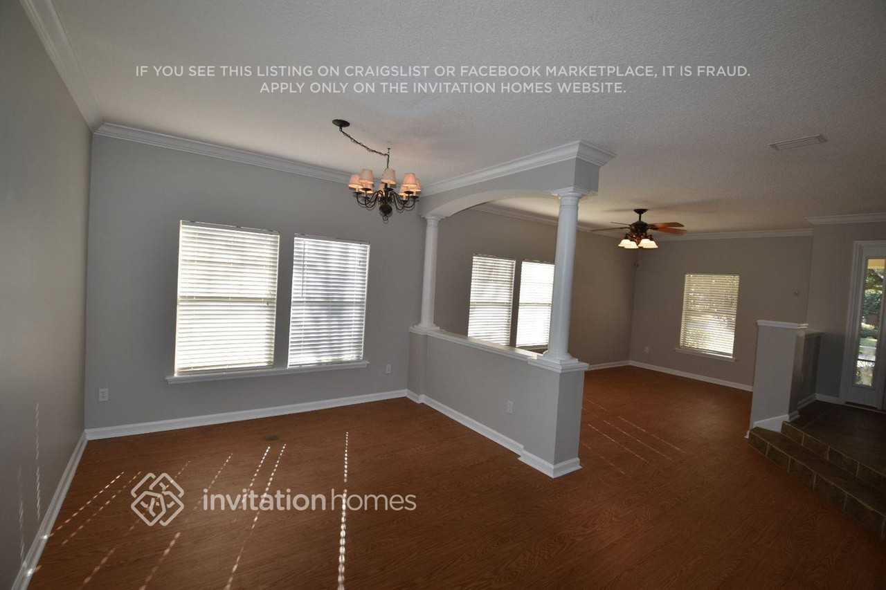 2032 Glenfield Crossing Ct - Photo 3 of 13