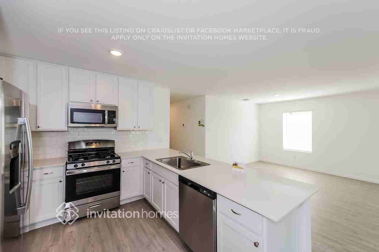 10313 Tullamore Ridge Rd - Photo 7 of 17