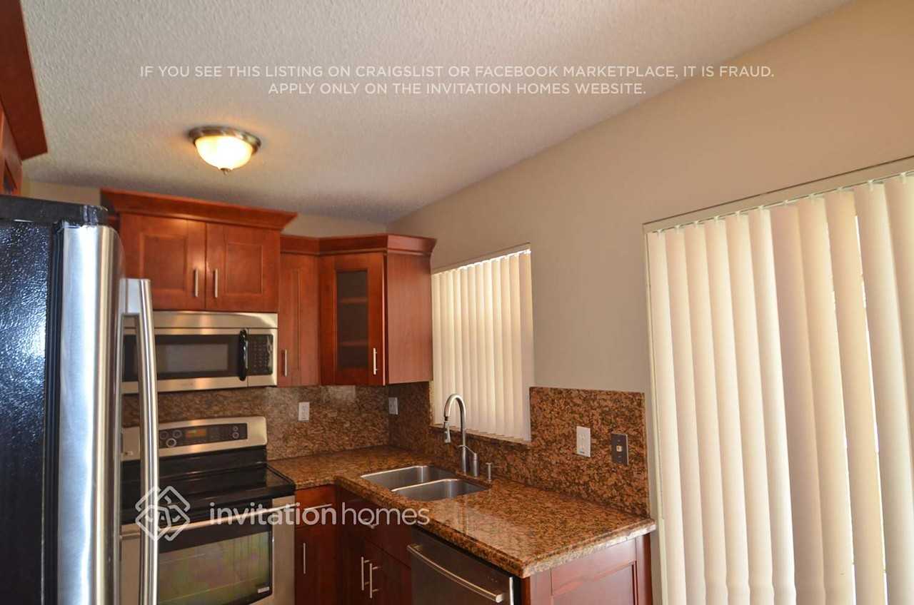 21529 Sw 88th Ave - Photo 4 of 12