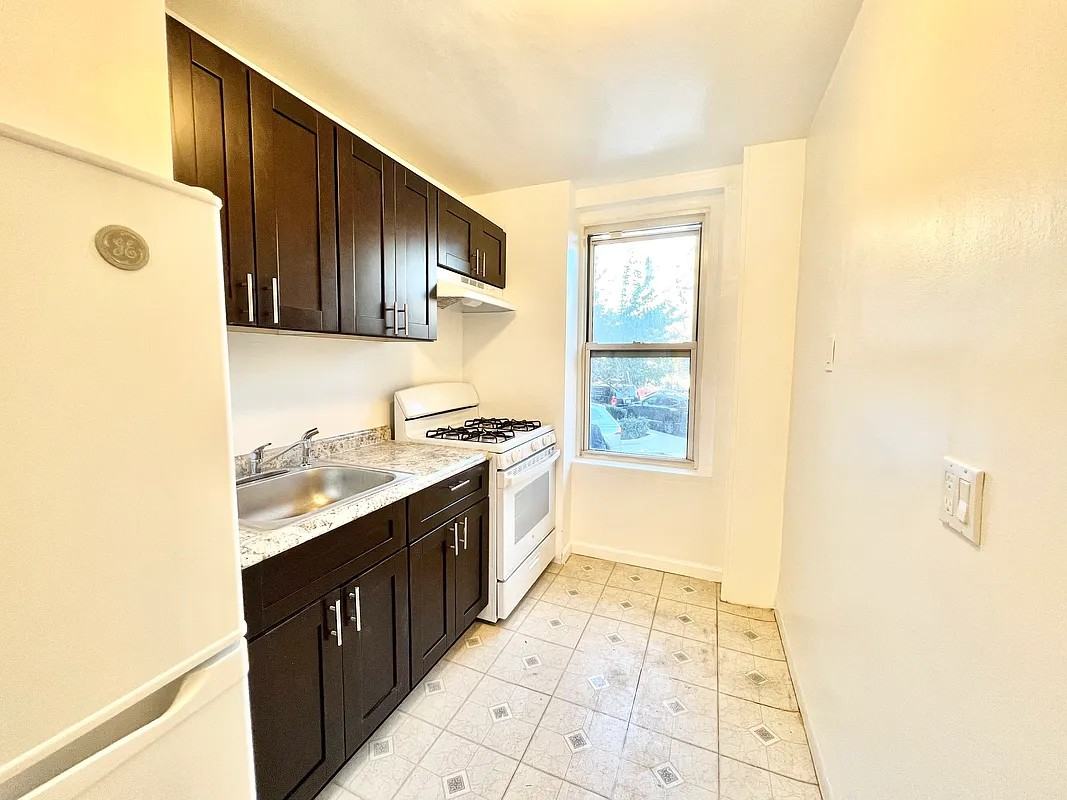 34-32 91st Street #D11 - Photo 3 of 5