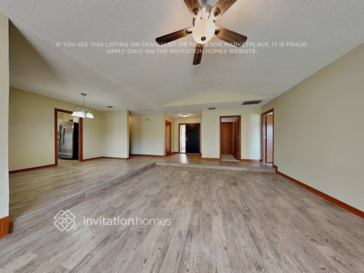 8228 Lost Lake Dr - Photo 3 of 20