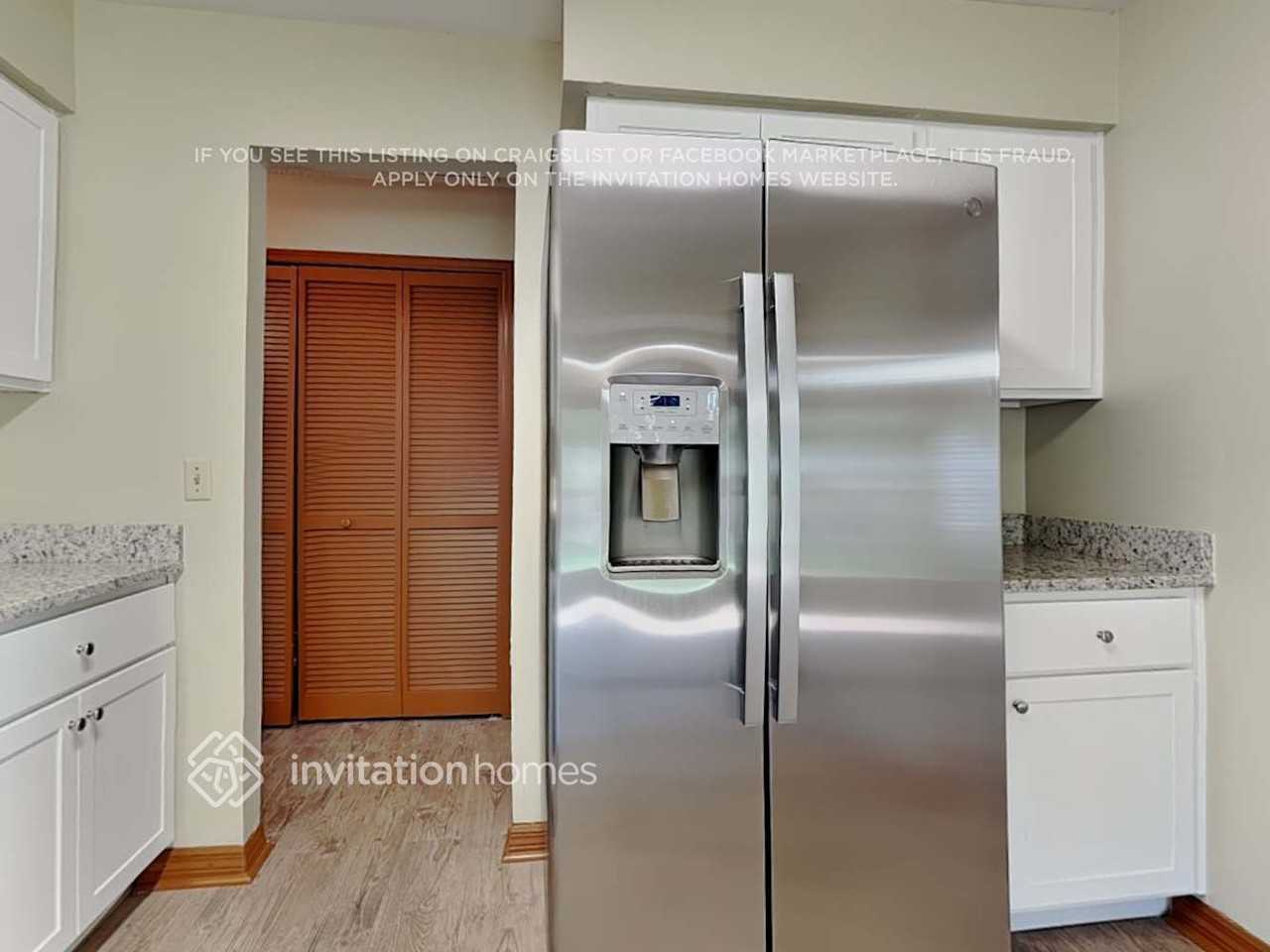 8228 Lost Lake Dr - Photo 7 of 20