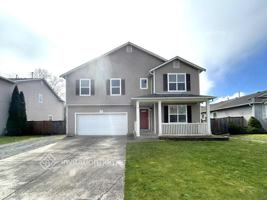 featured image of 206 Lane Blvd Ne