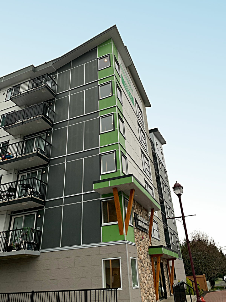 Orono Place Apartments - Photo 7 of 13