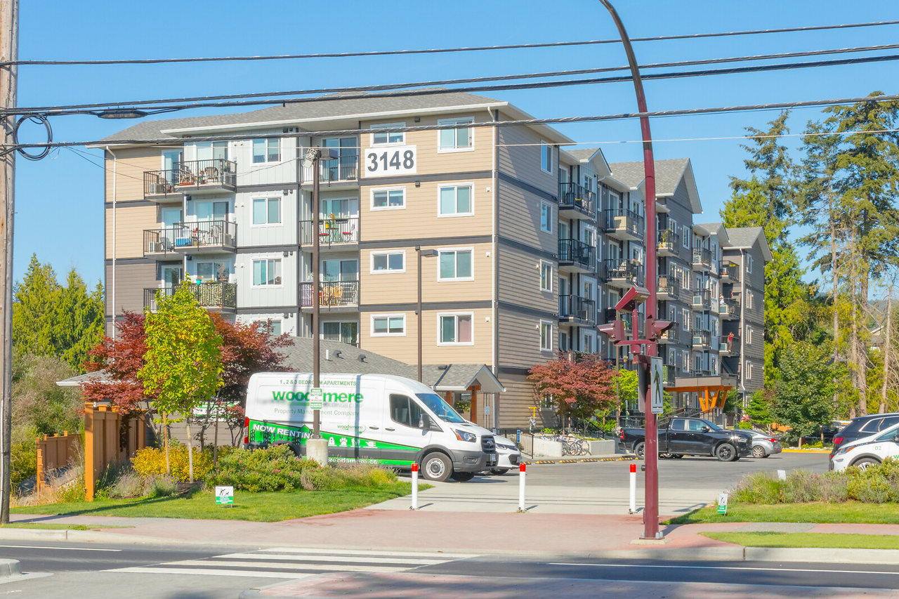 Belmont Place Apartments - Photo 3 of 13