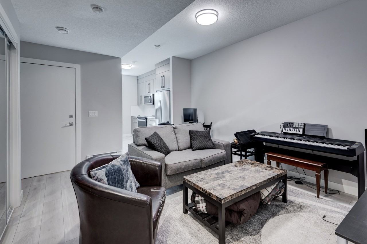 144-B Walcrest Blvd SE - Photo 2 of 12