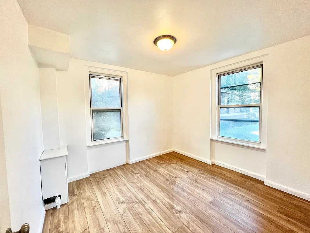 34-32 91st Street #D11 - Photo 5 of 5