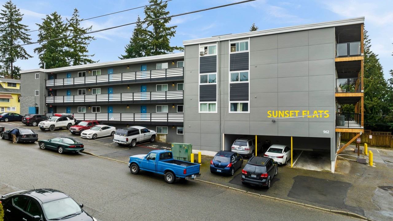 Sunset Flats - Photo 2 of 40