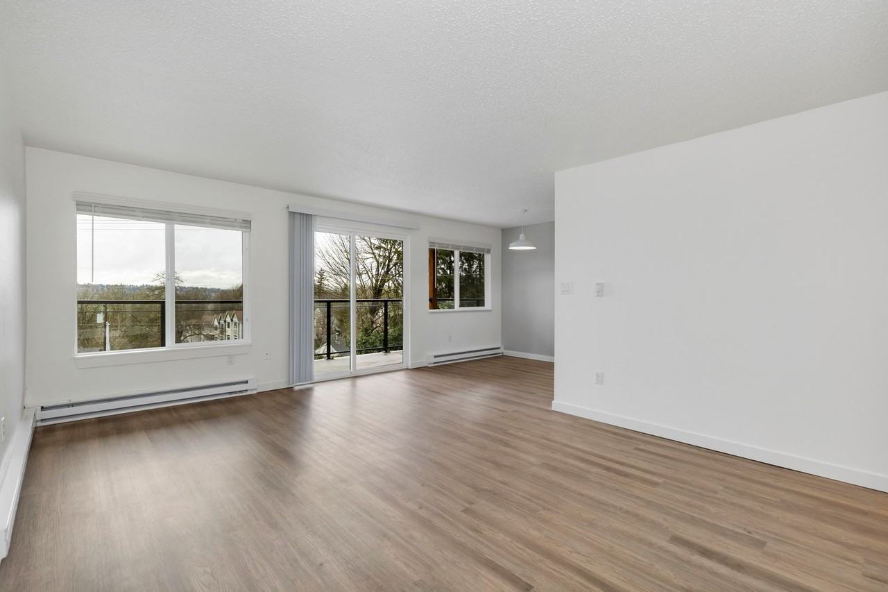 Sunset Flats - Photo 4 of 40