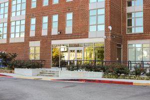 featured image of 1010 W Baltimore St