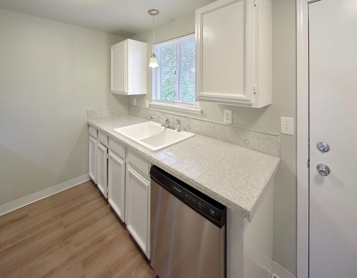 Jo-Al Holdings LLC - Photo 4 of 10