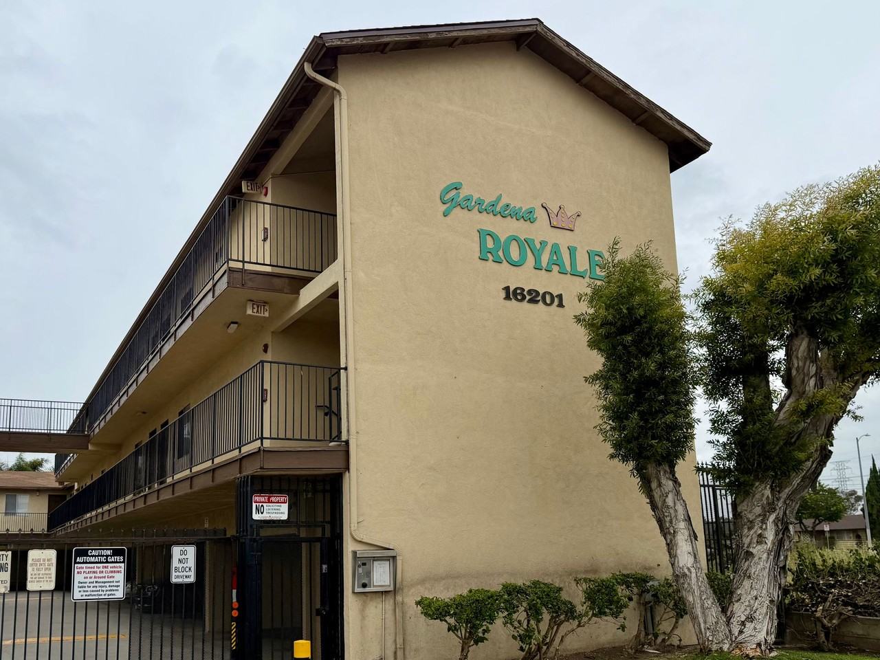 Gardena Royale Apartments - Photo 3 of 5