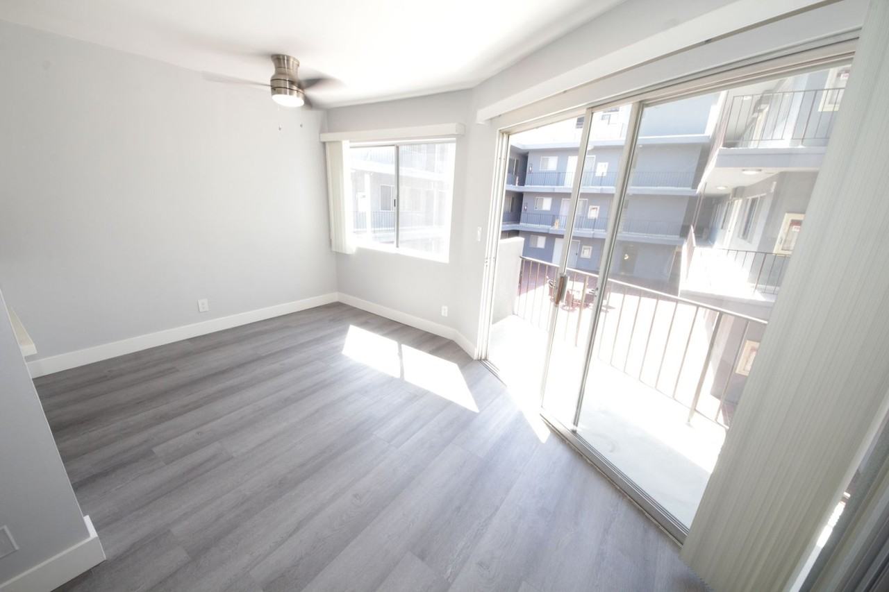 Mayfield Manor, LLC - Photo 4 of 29