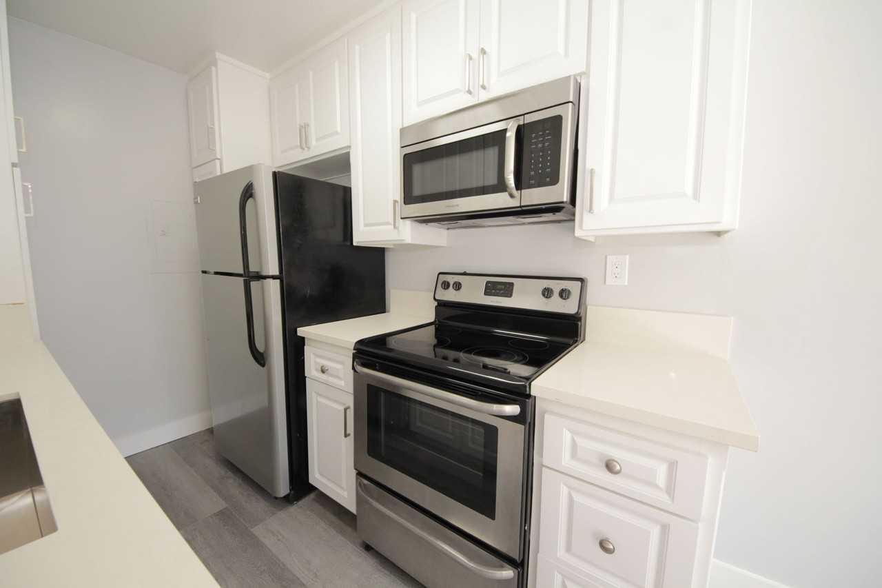 Mayfield Manor, LLC - Photo 7 of 29