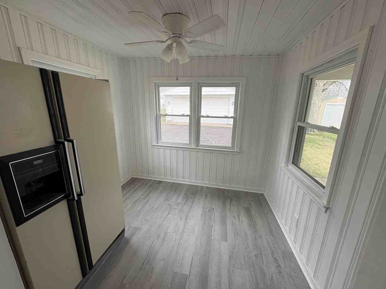 3820 North Ashton Avenue - Photo 4 of 8