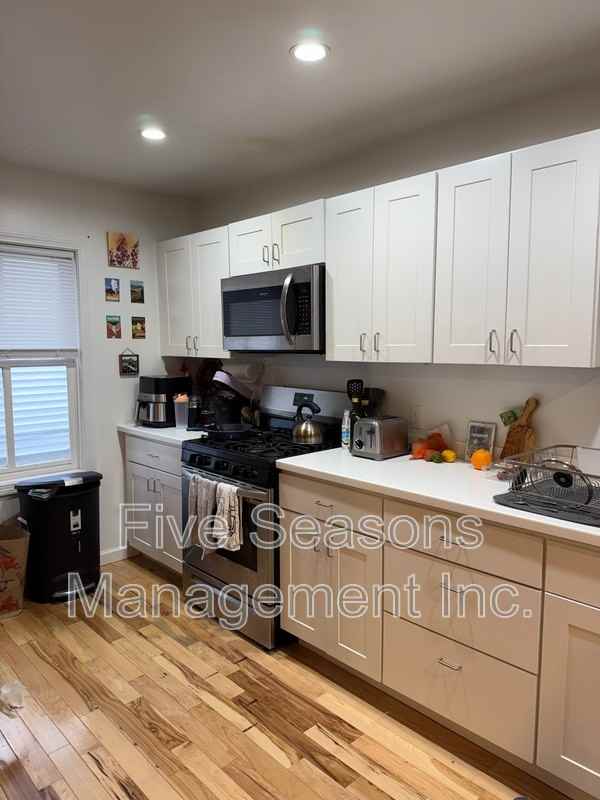 48 Murray St - Photo 4 of 15