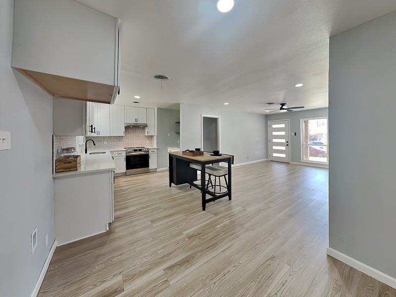 2111 Melissa St - Photo 5 of 16