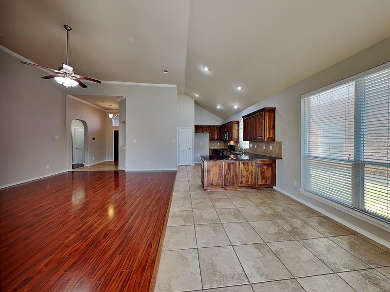 6204 Kristen Dr - Photo 6 of 17