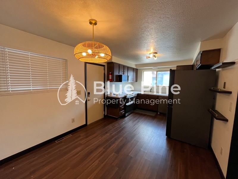 1656 S Fairway Dr - Photo 3 of 29