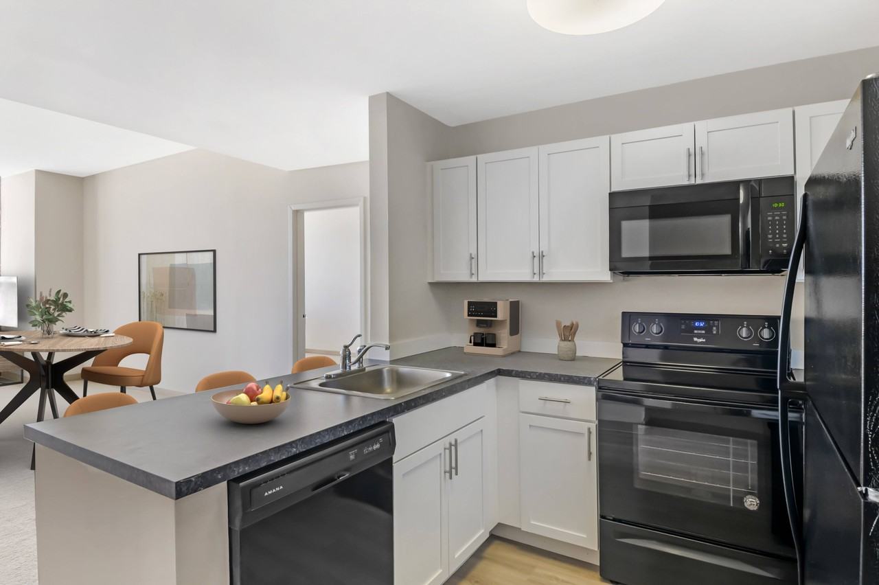 Bigelow Commons - Photo 2 of 35