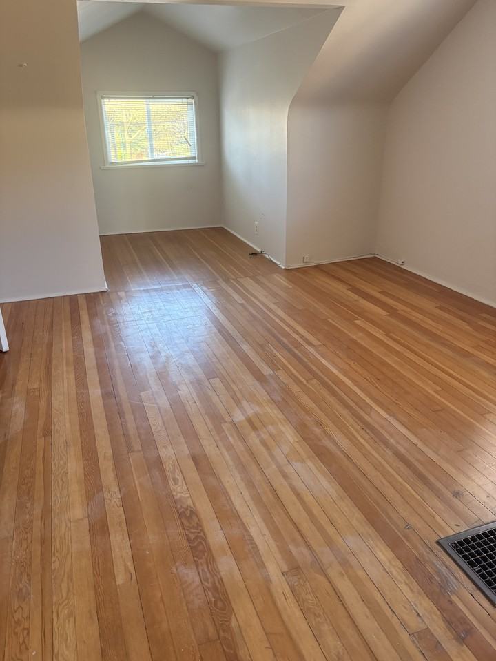 E 6th Ave & Nanaimo St - Photo 4 of 15