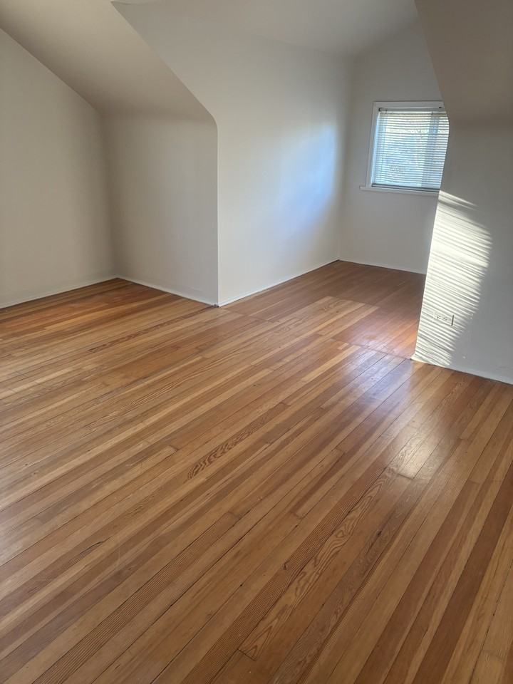 E 6th Ave & Nanaimo St - Photo 5 of 15