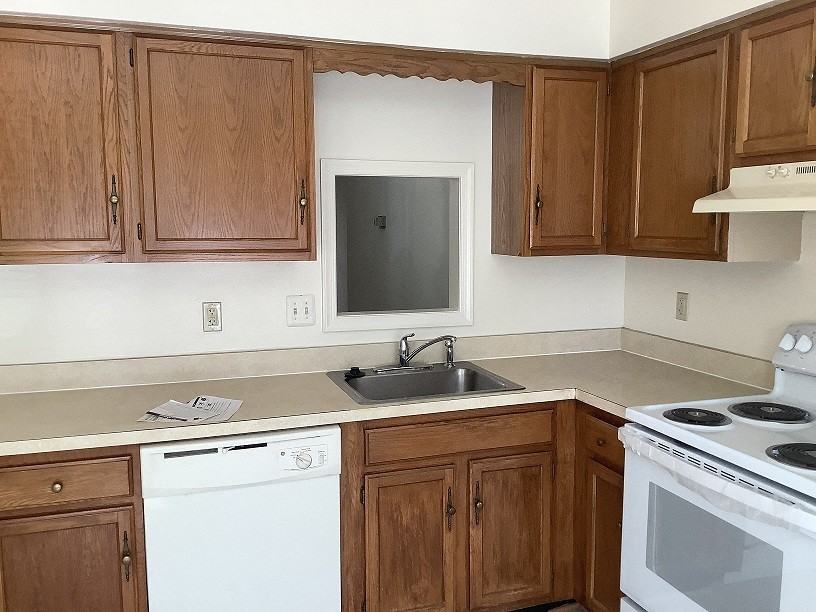 Naples Manor Townhomes - Photo 3 of 6