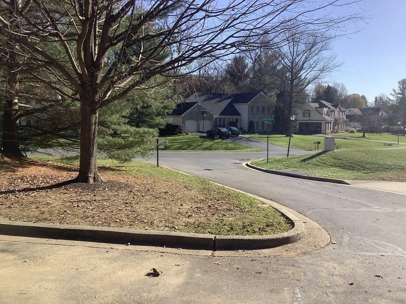 Naples Manor Townhomes - Photo 5 of 6