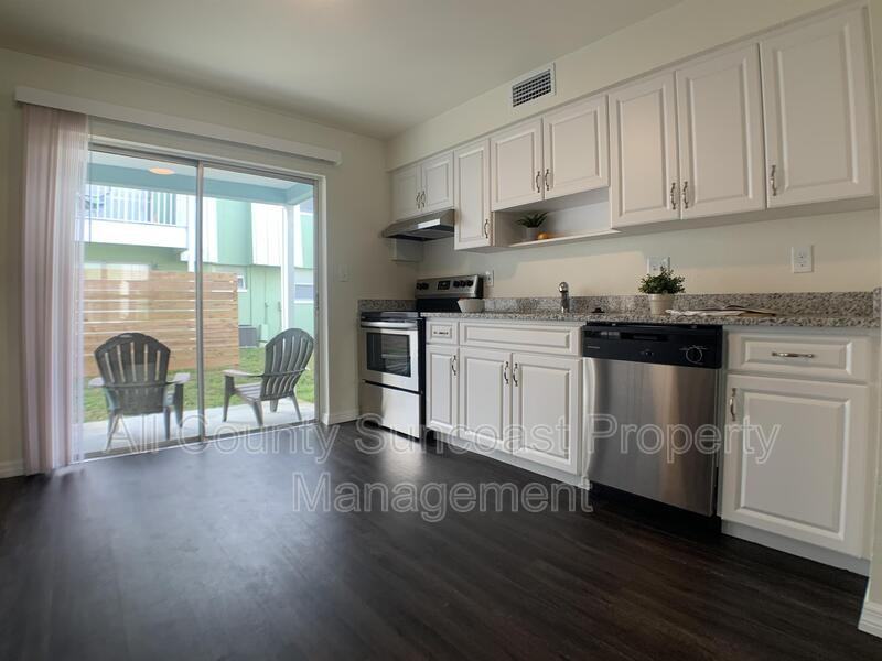 7450 35th St N #104 - Photo 4 of 7