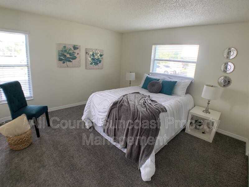 7450 35th St N #104 - Photo 5 of 7