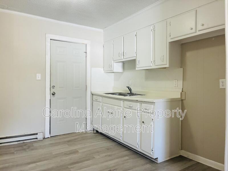 409 Morton St - Photo 3 of 10