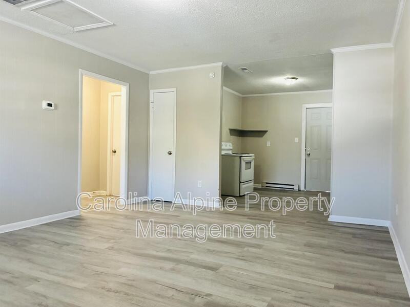 409 Morton St - Photo 5 of 10