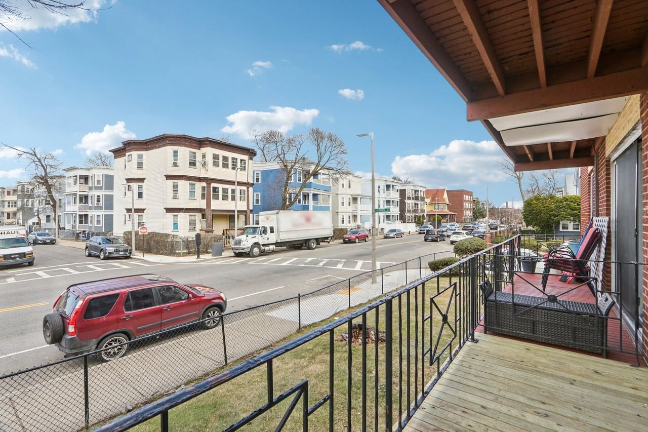 480 Norfolk - Photo 4 of 4