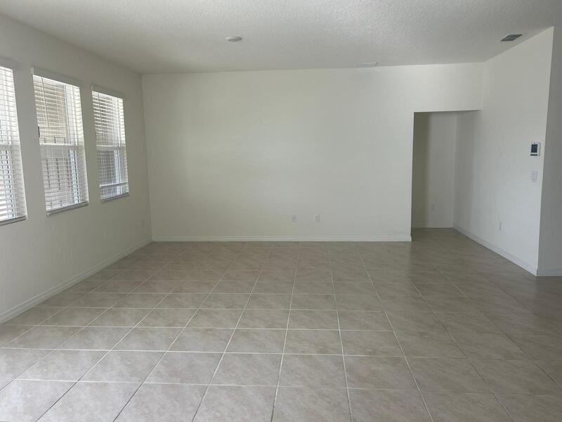 7604 Oakmoss Loop - Photo 3 of 31