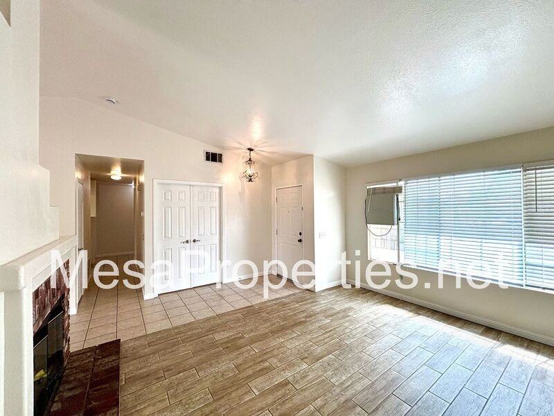 12982 Haverford Ct - Photo 5 of 26