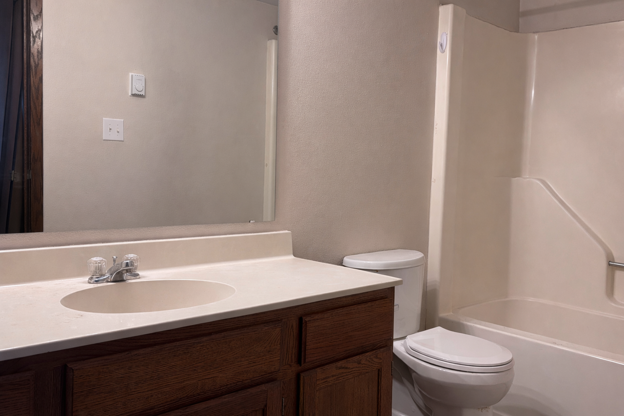 Darcys Apartments - Photo 4 of 5